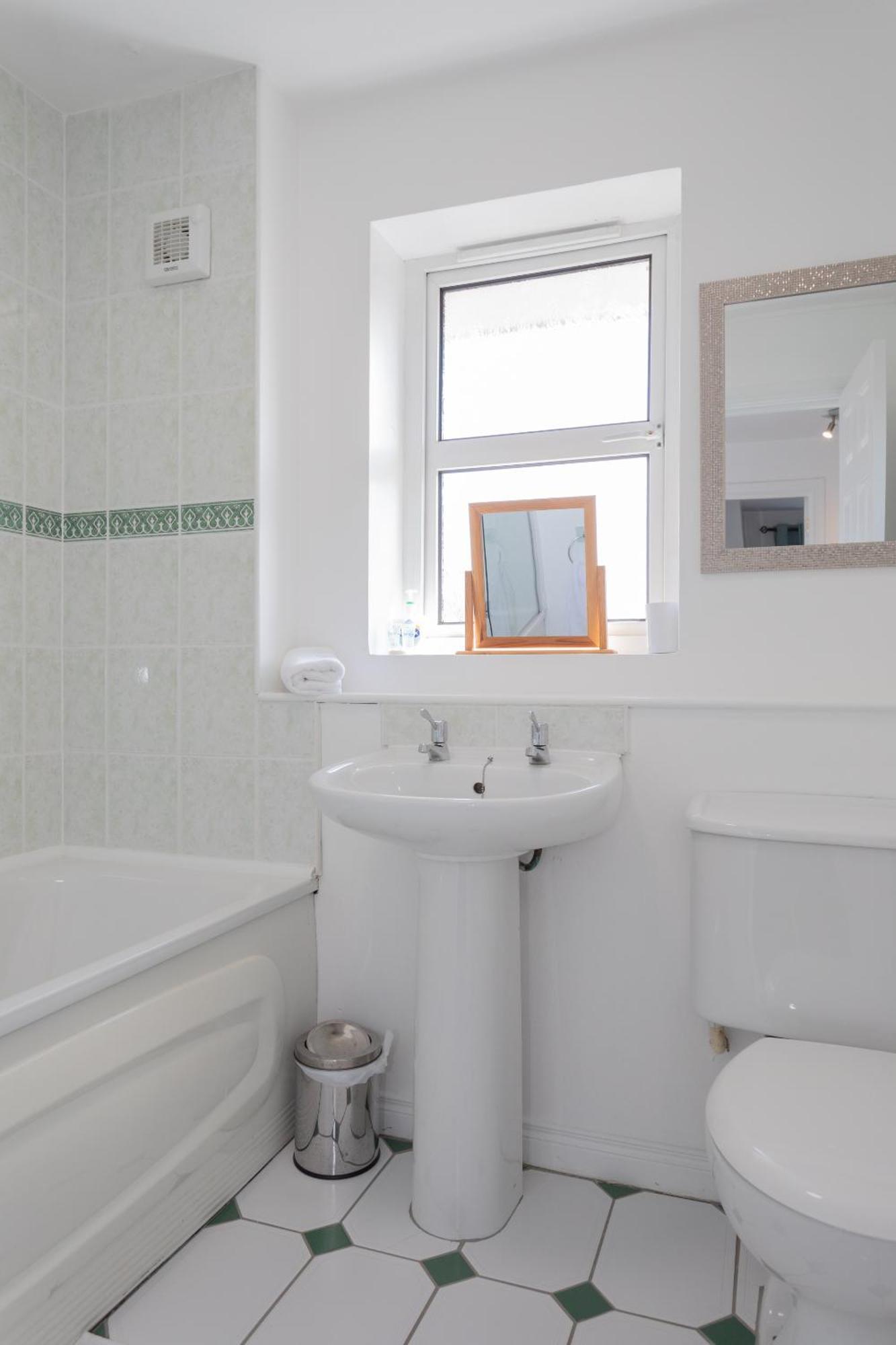 Ardenlee - Stylish 3 Bed Apt Close To City, Parking And Wifi بلفاست المظهر الخارجي الصورة